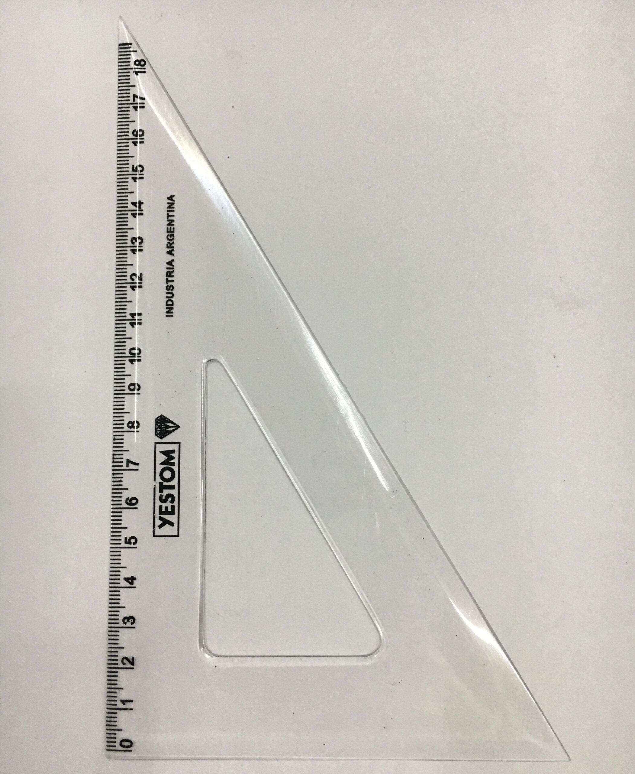 ESCUADRA PLASTICA YESTOM 45/60º x 25 cm.