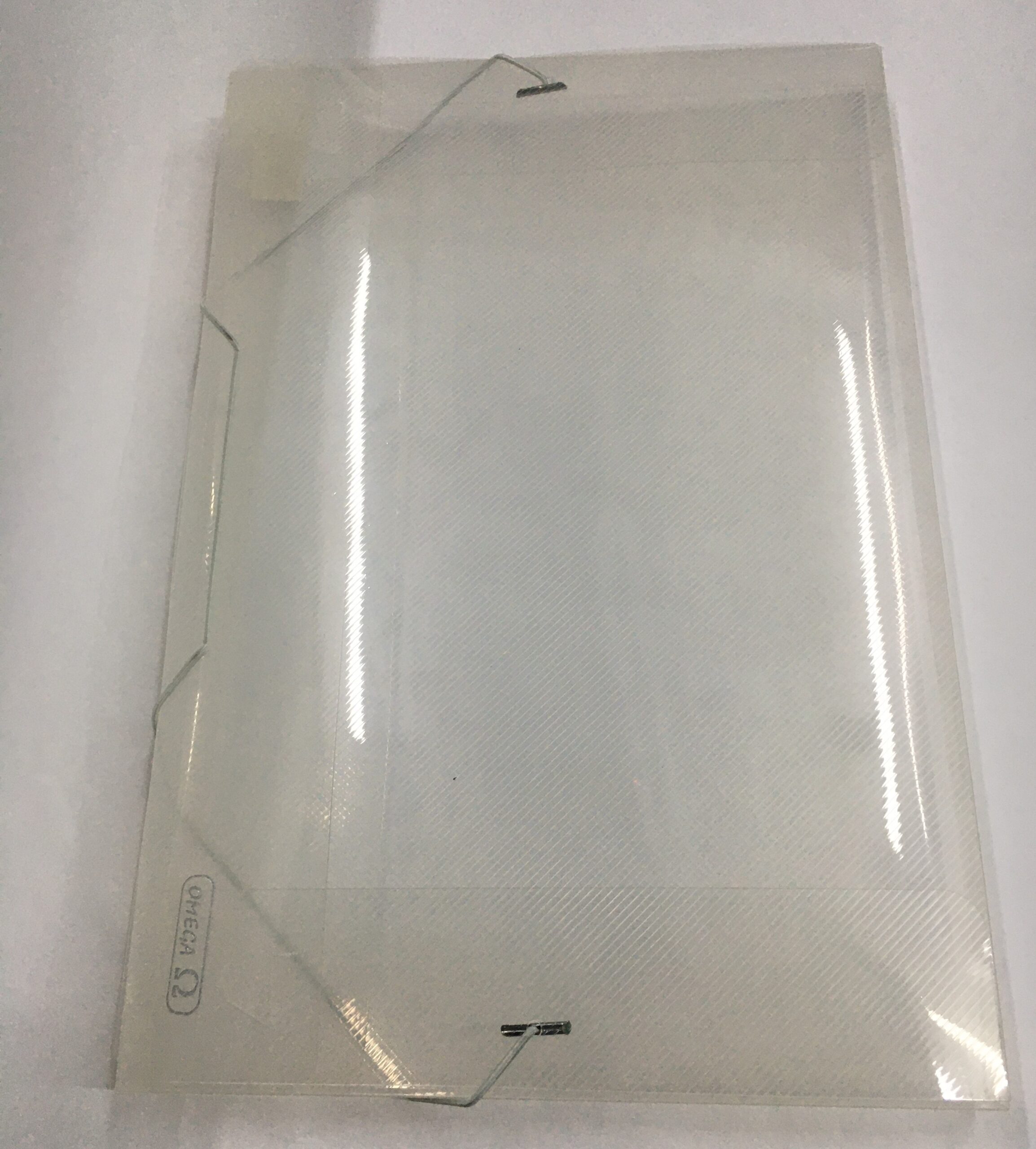 CAJA PLASTICA CON ELASTICO OFICIO 2 cm.
