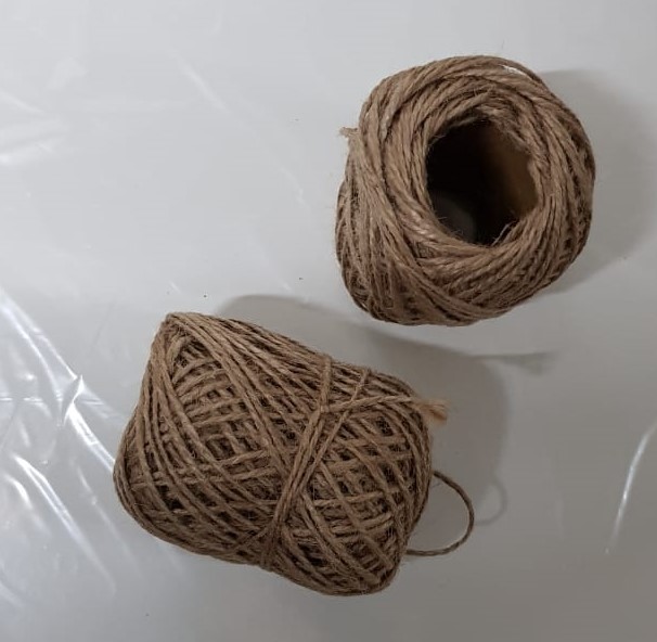 HILO DE YUTE NATURAL FINO