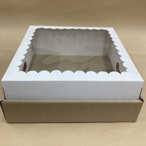 CAJA PARA DESAYUNO/TORTA CON BASE 30x30x12