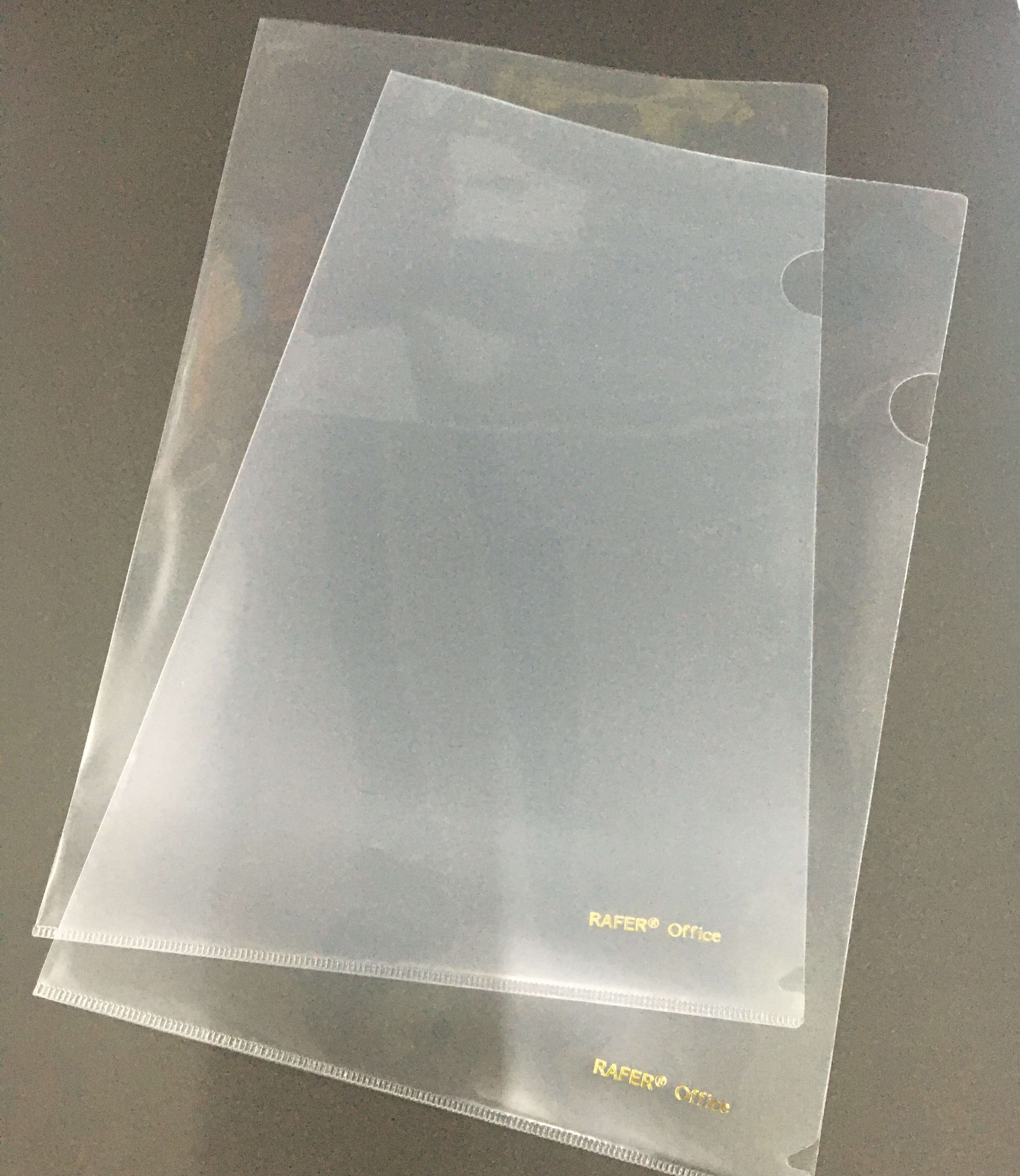 CARPETA PLASTICA EN L OFICIO