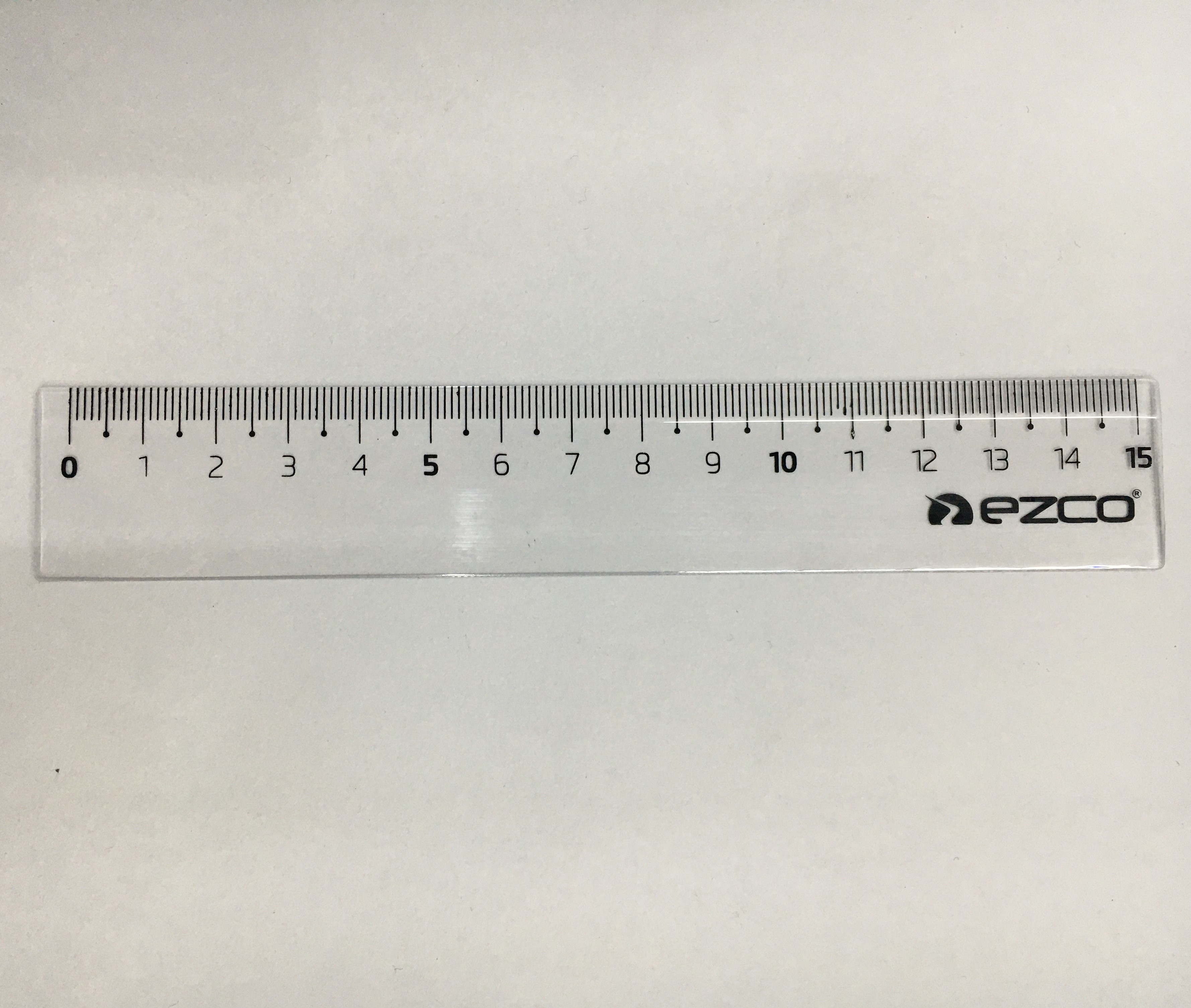 REGLA PLASTICA x 15 cm.