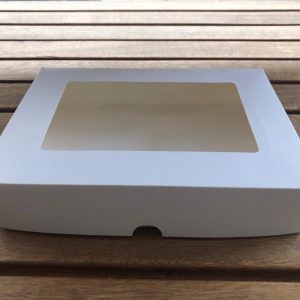 CAJA DE CARTON CON VISOR Nº10